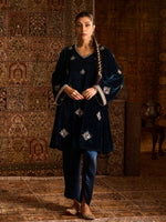 Load image into Gallery viewer, Avreen Teal Velvet Suit Set
