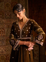 Load image into Gallery viewer, Mehruu Olive Velvet Suit Set
